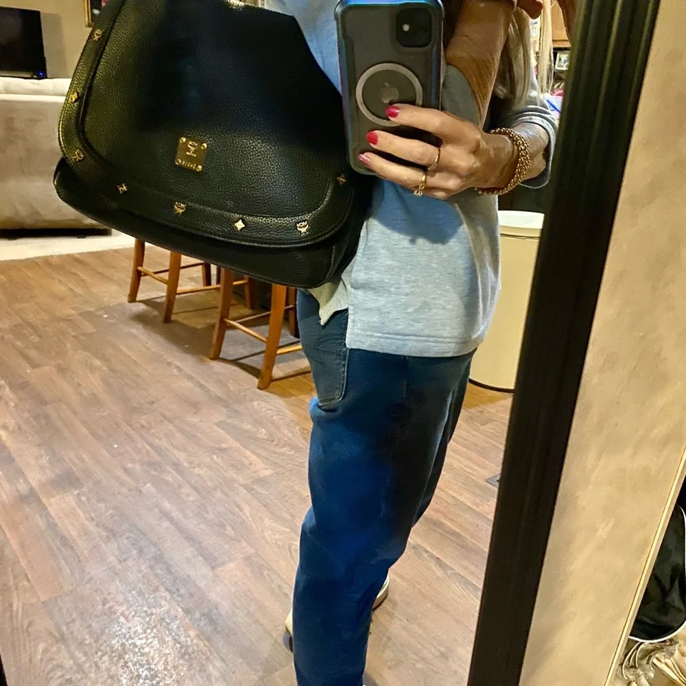 MCM Black Leather Shoulder Bag - Picture 7 of 8